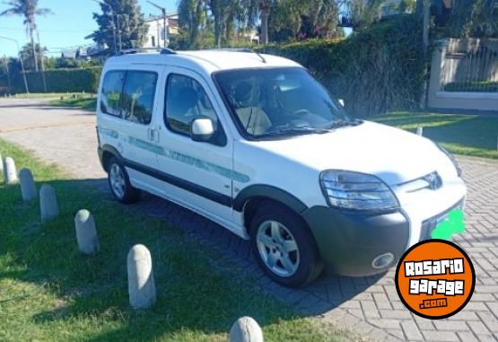 Utilitarios - Peugeot Partner patag�nica 2017 Diesel 148500Km - En Venta