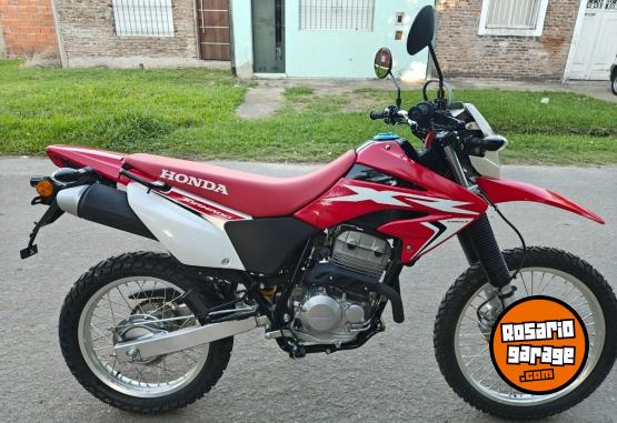 Motos - Honda Tornado 2023 Nafta 8Km - En Venta