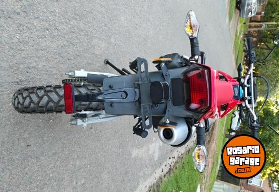 Motos - Honda Tornado 2023 Nafta 8Km - En Venta