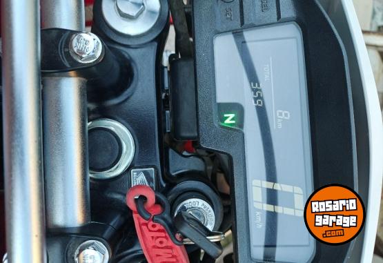 Motos - Honda Tornado 2023 Nafta 8Km - En Venta