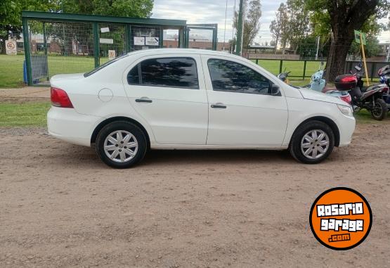 Autos - Volkswagen Voyage 2012 GNC 268000Km - En Venta