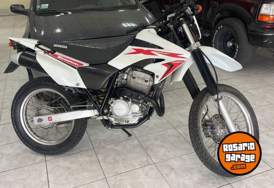 Motos - Honda TORNADO 250 2016 Nafta 45000Km - En Venta