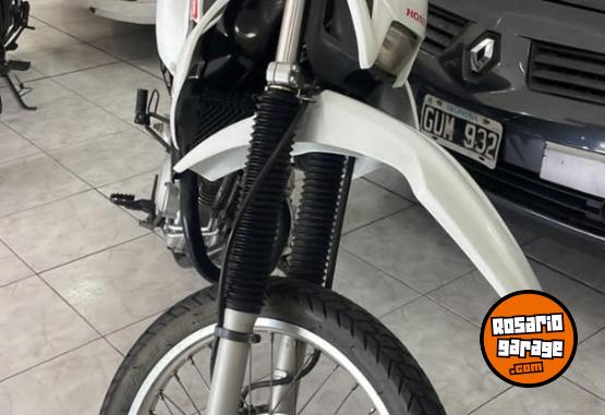 Motos - Honda TORNADO 250 2016 Nafta 45000Km - En Venta