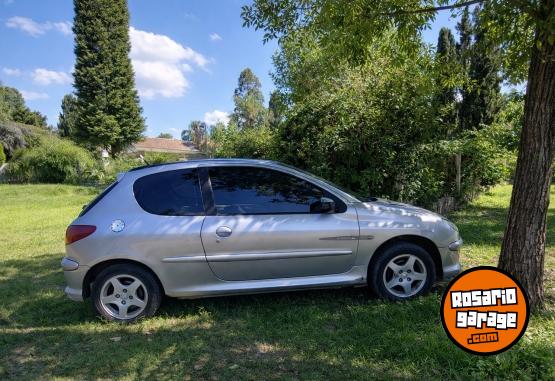 Autos - Peugeot 206 Quiksilver 2005 Nafta 184000Km - En Venta