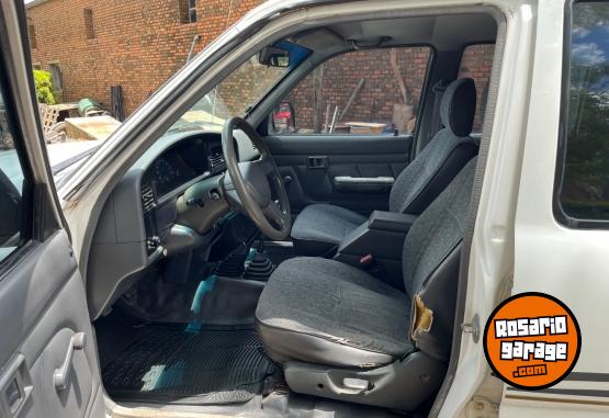 Camionetas - Toyota Hilux 2002 Diesel 583000Km - En Venta