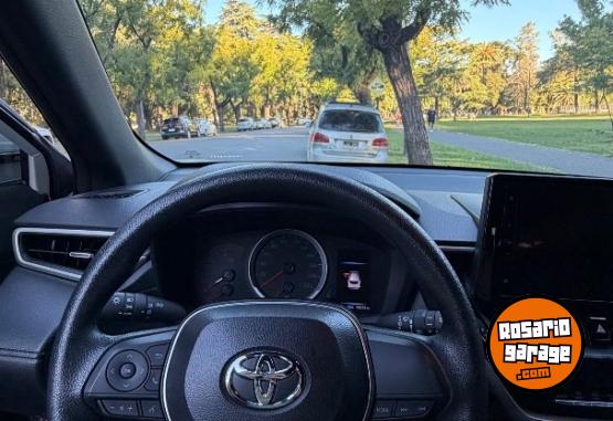 Camionetas - Toyota Corolla Cross XLI CVT 2024 Nafta 15000Km - En Venta