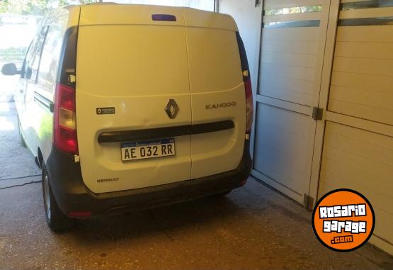Utilitarios - Renault KANGOO 2020 Nafta 105000Km - En Venta