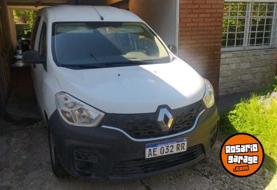 Utilitarios - Renault KANGOO 2020 Nafta 105000Km - En Venta
