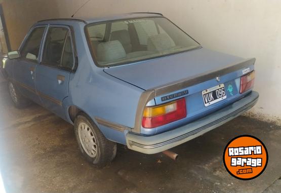 Autos - Renault 18 1990 Nafta 120000Km - En Venta