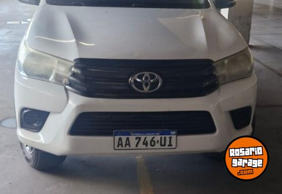 Camionetas - Toyota HILUX DC 4X2 TDI 6MT 2016 Diesel 154000Km - En Venta