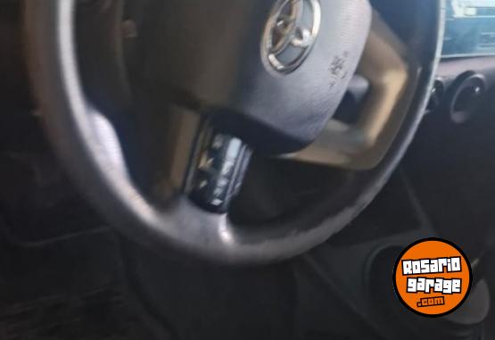 Camionetas - Toyota HILUX DC 4X2 TDI 6MT 2016 Diesel 154000Km - En Venta