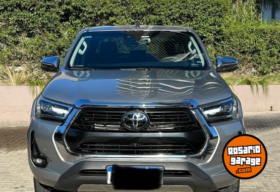 Camionetas - Toyota Hilux 4x4 sRX MT 2022 Diesel 41000Km - En Venta