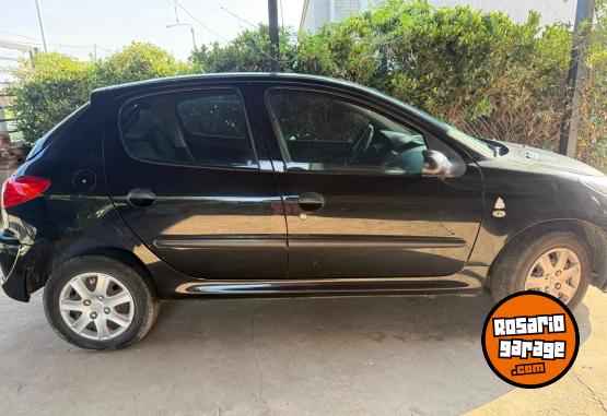 Autos - Peugeot 207 compacto xr 2011 Nafta 136000Km - En Venta