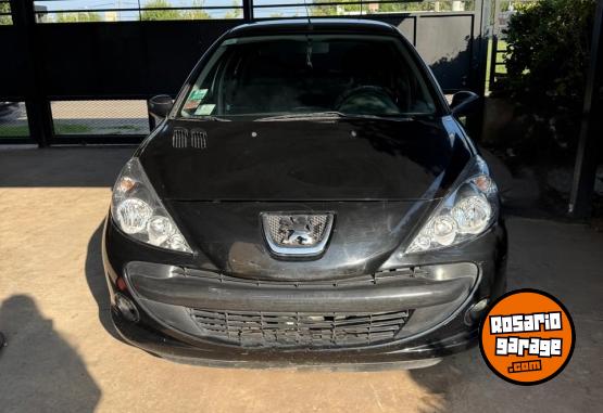 Autos - Peugeot 207 compacto xr 2011 Nafta 136000Km - En Venta