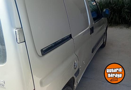 Utilitarios - Peugeot PARNERT CONFORD HDI 2013 Diesel 240000Km - En Venta