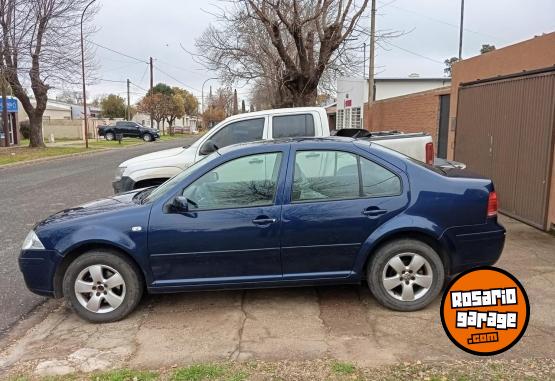 Autos - Volkswagen Bora 2.0 2011 Nafta 200000Km - En Venta