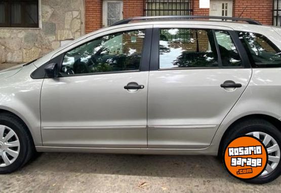 Autos - Volkswagen SURAN Confortline 2011 Nafta 152000Km - En Venta