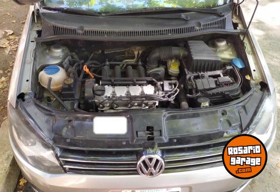 Autos - Volkswagen SURAN Confortline 2011 Nafta 152000Km - En Venta