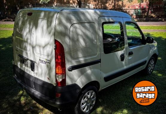 Utilitarios - Renault Kangoo 2015 GNC 133000Km - En Venta