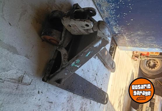 Camiones y Gr�as - L�QUIDO - En Venta