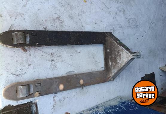 Camiones y Gr�as - L�QUIDO - En Venta