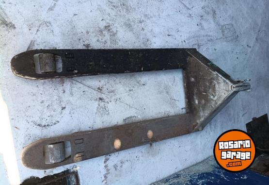 Camiones y Gr�as - L�QUIDO - En Venta