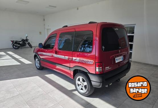 Utilitarios - Peugeot Partner patagonia 2012 Diesel 147000Km - En Venta