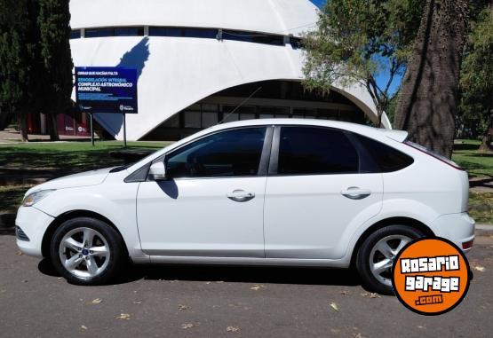 Autos - Ford FOCUS II TREND 1.6 NAFTA 2013 Nafta 133800Km - En Venta