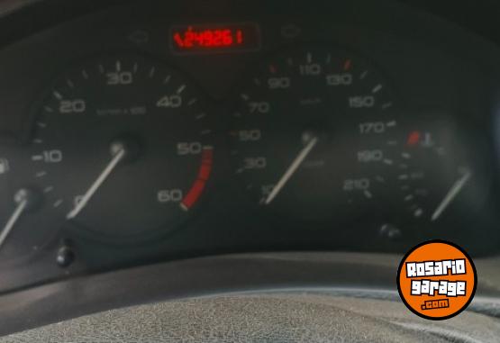 Autos - Peugeot 206 2003 Diesel 240000Km - En Venta