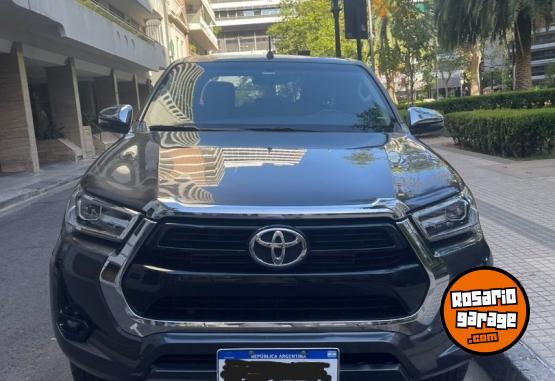 Camionetas - Toyota HILUX 2023 Diesel 50000Km - En Venta
