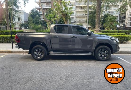 Camionetas - Toyota HILUX 2023 Diesel 50000Km - En Venta