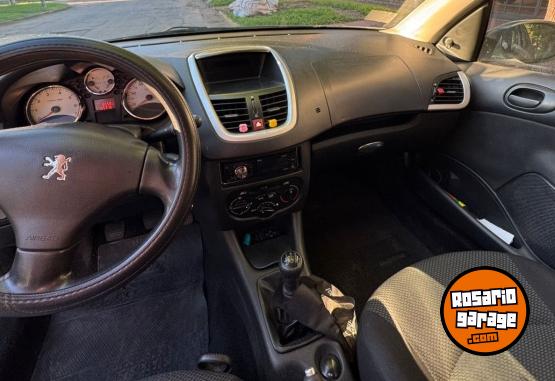 Autos - Peugeot 207 Compact 2011 Nafta 135000Km - En Venta