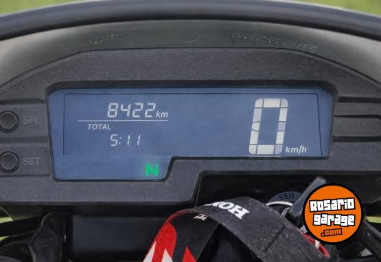 Motos - Honda TORNADO XR 250 2018 Nafta 8400Km - En Venta