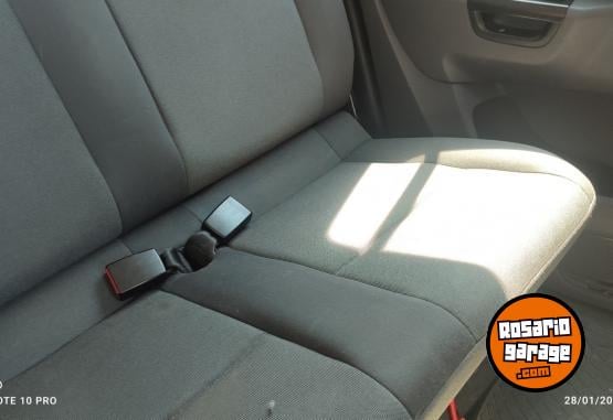 Camionetas - Volkswagen AMAROK 2.0L TDI 140 CV 2015 Diesel 135000Km - En Venta