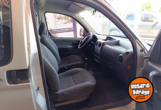 Utilitarios - Citroen BERLINGO FURGO HOMOLOGADO 2018 Diesel 130000Km - En Venta