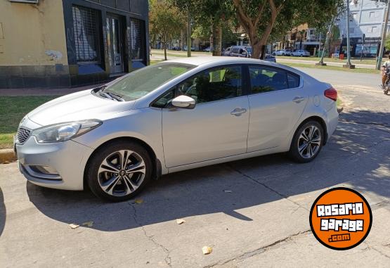 Autos - Kia CERATO 1.6 2016 Nafta 129000Km - En Venta