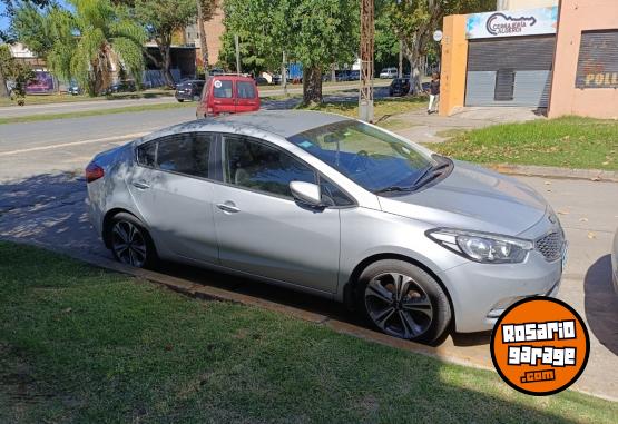 Autos - Kia CERATO 1.6 2016 Nafta 129000Km - En Venta