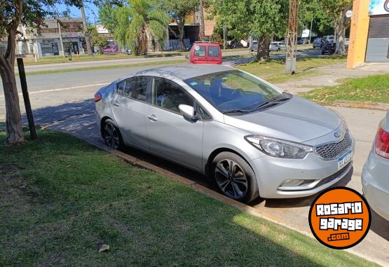 Autos - Kia CERATO 1.6 2016 Nafta 129000Km - En Venta