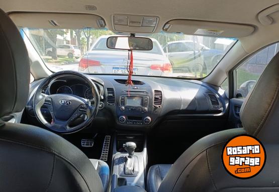 Autos - Kia CERATO 1.6 2016 Nafta 129000Km - En Venta