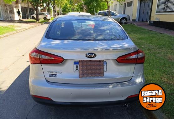 Autos - Kia CERATO 1.6 2016 Nafta 129000Km - En Venta
