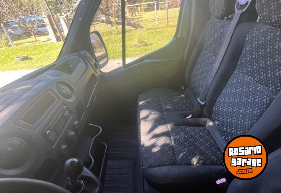 Utilitarios - Renault Master L1 H1 AA 2014 Diesel 240000Km - En Venta