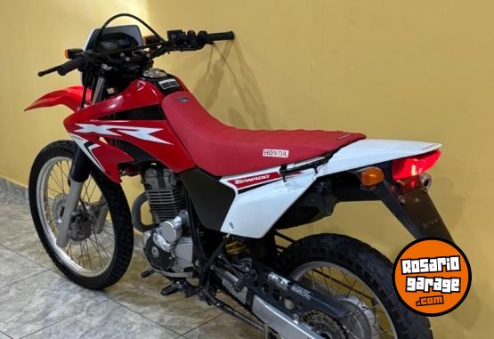 Motos - Honda tornado 2017 Nafta 15600Km - En Venta