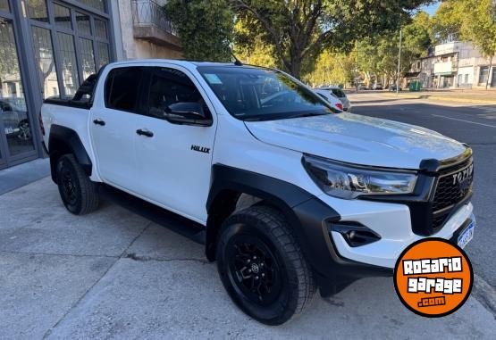 Camionetas - Toyota Hilux GR-SPORT 2024 Diesel 58000Km - En Venta