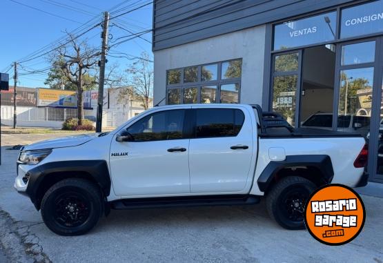 Camionetas - Toyota Hilux GR-SPORT 2024 Diesel 58000Km - En Venta