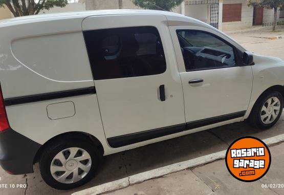 Utilitarios - Renault KANGOO II CONFORT 1.6 2021 Nafta 67000Km - En Venta