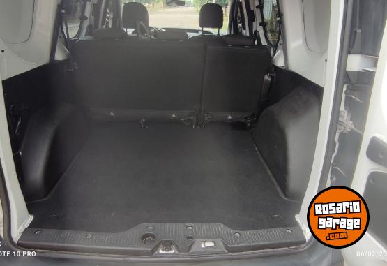 Utilitarios - Renault KANGOO II CONFORT 1.6 2021 Nafta 67000Km - En Venta