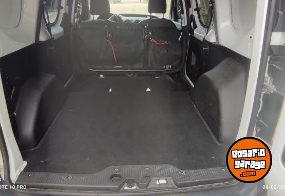 Utilitarios - Renault KANGOO II CONFORT 1.6 2021 Nafta 67000Km - En Venta