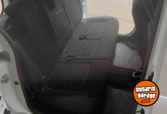 Utilitarios - Renault KANGOO II CONFORT 1.6 2021 Nafta 67000Km - En Venta