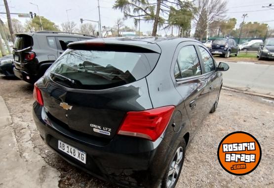 Autos - Chevrolet ONIX 2017 Nafta 100000Km - En Venta