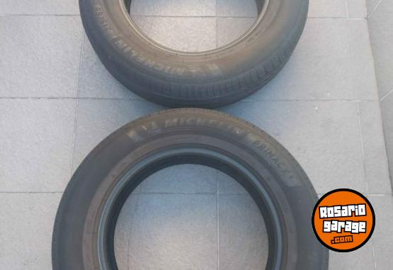 Accesorios para Autos - Cubiertas Michelin 215/65-17 - En Venta